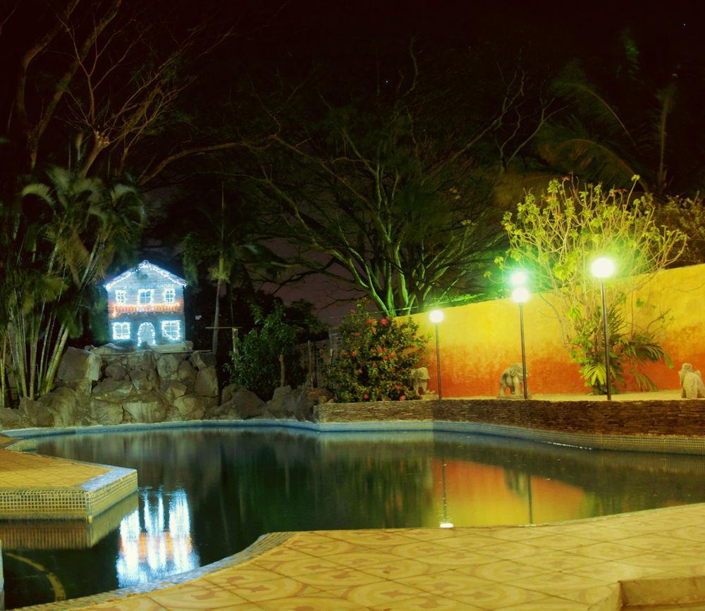 Hotel Restaurante Cesar Managua Bagian luar foto